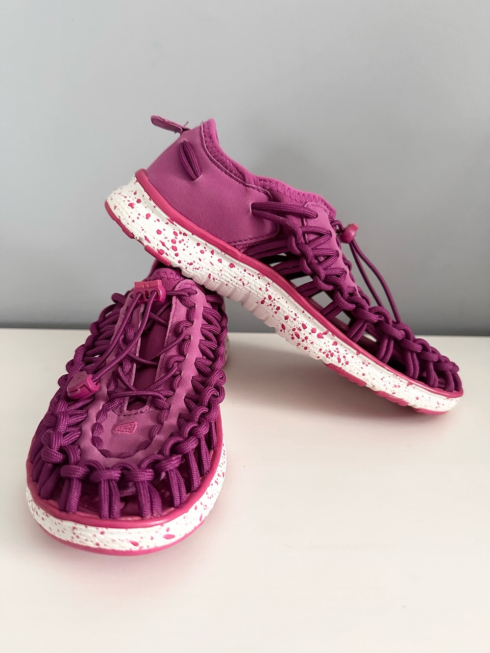 Keen - Girl’s, Uneek O2, Cord, Sandals, Bungee, Closed Toe, Sz 2, Pink & Purple
